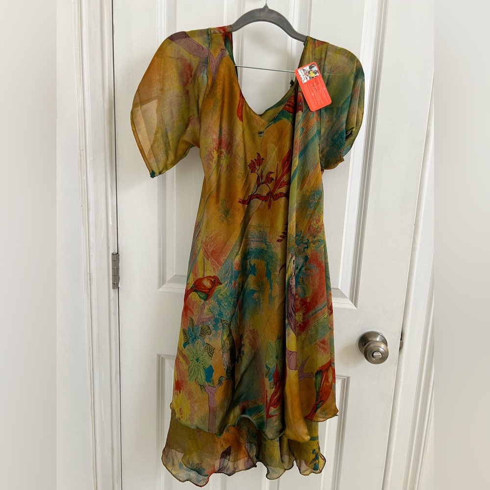 MUST GO! Lightweight dress of upcycled sari fabric.